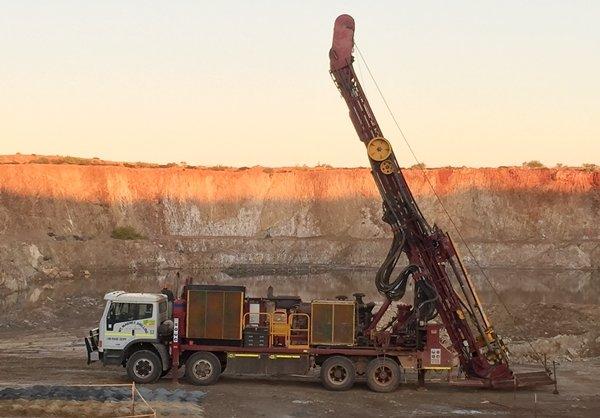 De Grey Mining: Bohrerfolge an allen Fronten!