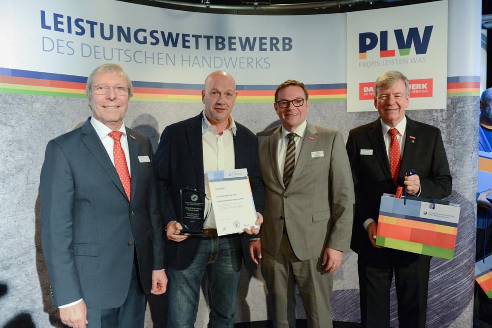 Kolb & Schmelcher Elektro GmbH aus Mannheim erhält Ausbildungs-Stele