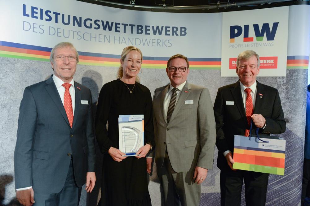 Schnabel GmbH & Co. KG aus Mosbach erhält Ausbildungs-Stele