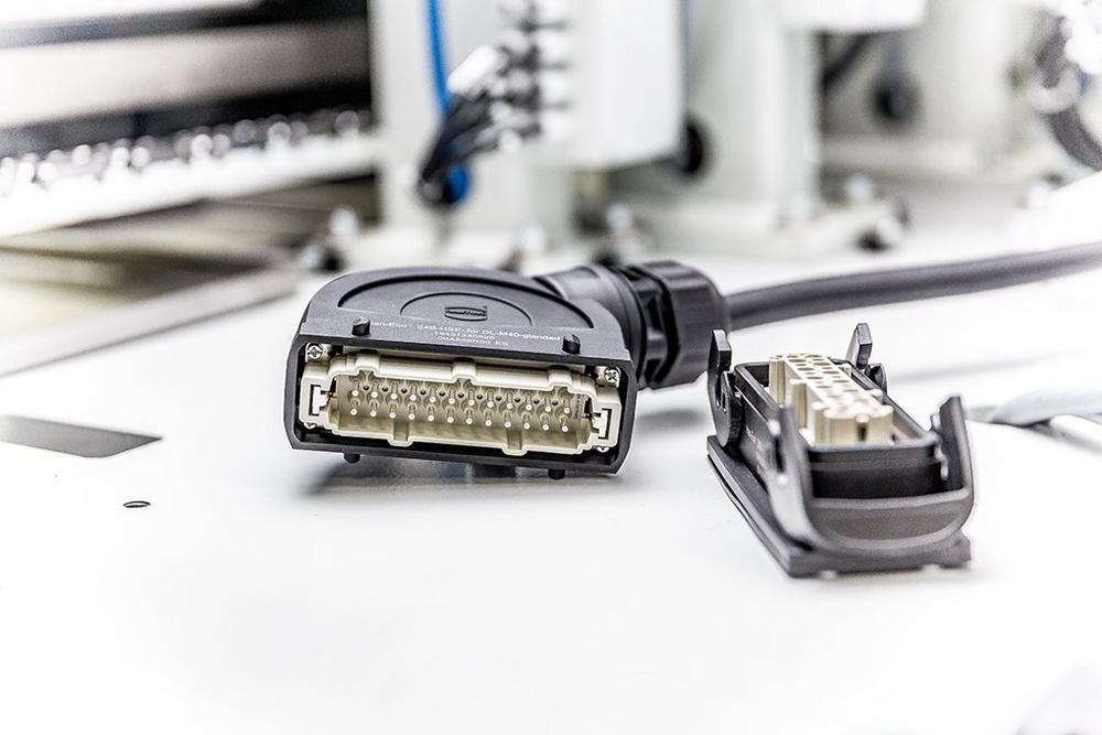 InnoTrans: HARTING Lösungen zu Gewichtsreduktion und schnellem Datentransfer