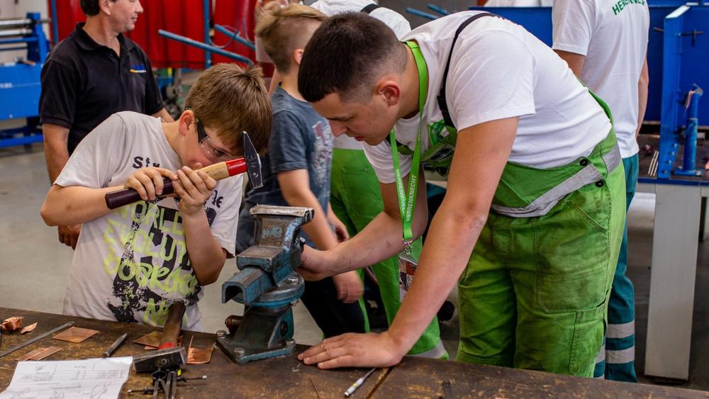HERRENKNECHT: Hautnahe Einblicke in die Ausbildung eines Weltmarktführers