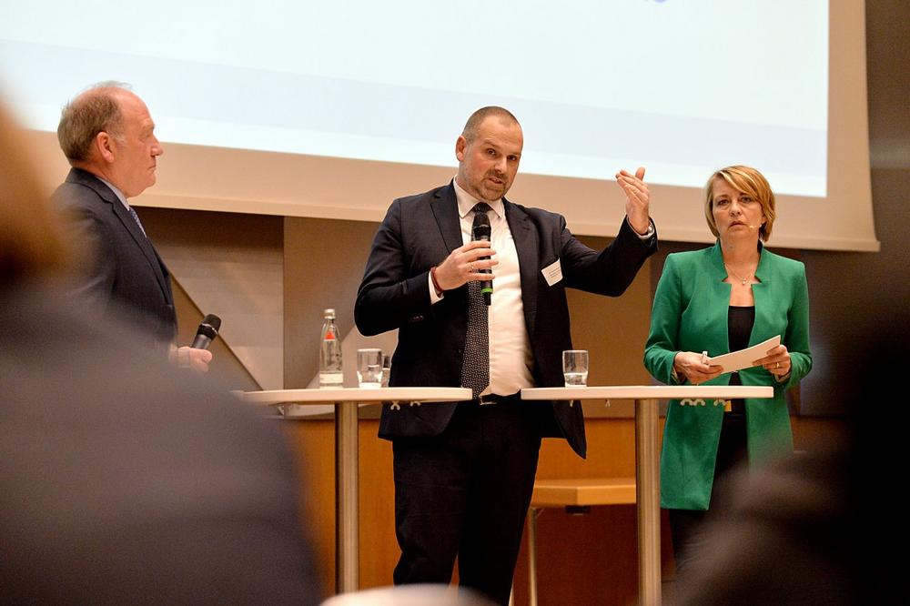 Klares Plädoyer für den deutschen Mittelstand auf dem 24. Zulieferforum