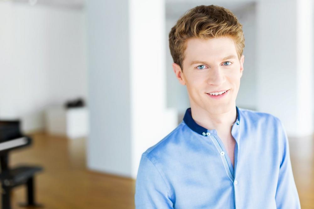 Ivor Bolton dirigiert Mozart und Bruckner