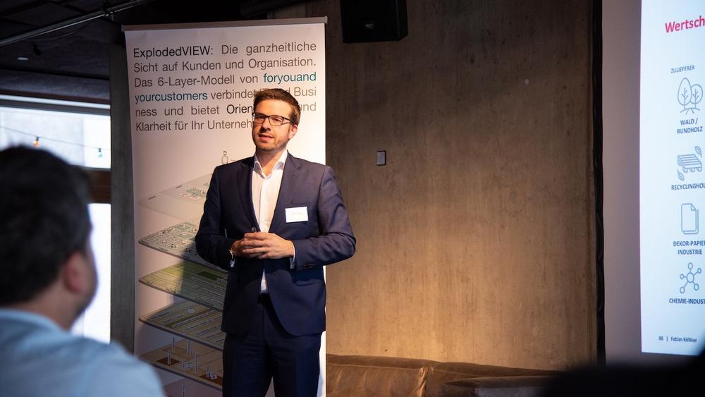 Fabian Kölliker, SWISS KRONO Group, im Interview: „Das eine tun und das andere nicht lassen“