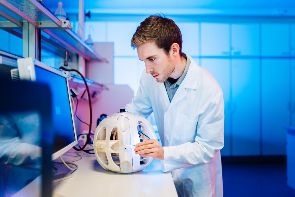 Die Klügere gibt nach – Hochschule Bremen entwickelt biologisch inspirierte Tauchdrohne