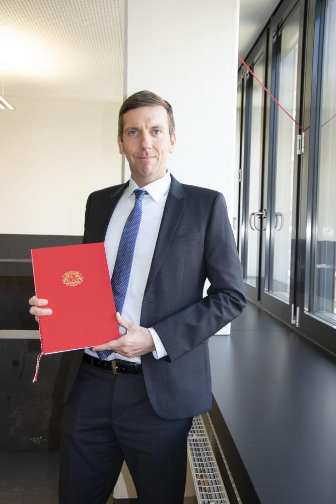 Bastian Gruschka zum Professor der Hochschule Bremen für „Maritime Technology“ ernannt
