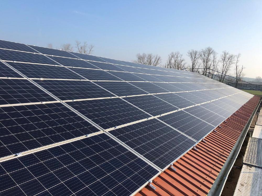 Capcora arrangiert Brückenfinanzierung für deutsches PV-Dachanlagen-Portfolio von enen endless energy