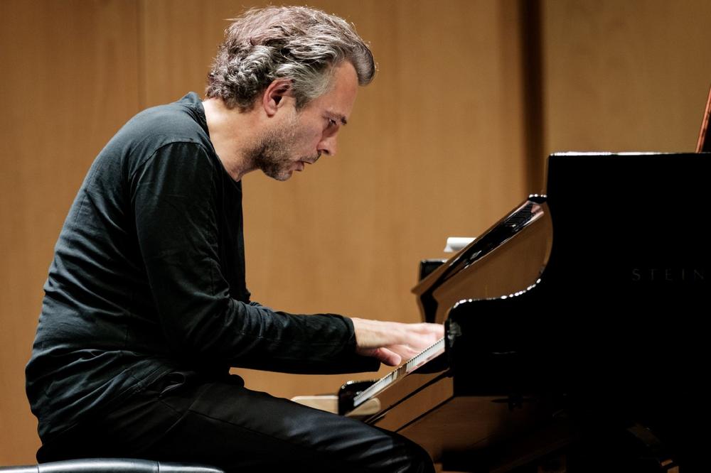 Generalmusikdirektor Justin Brown lädt ein: Musikalische Höhepunkte zum Abschied und zur Wiederkehr