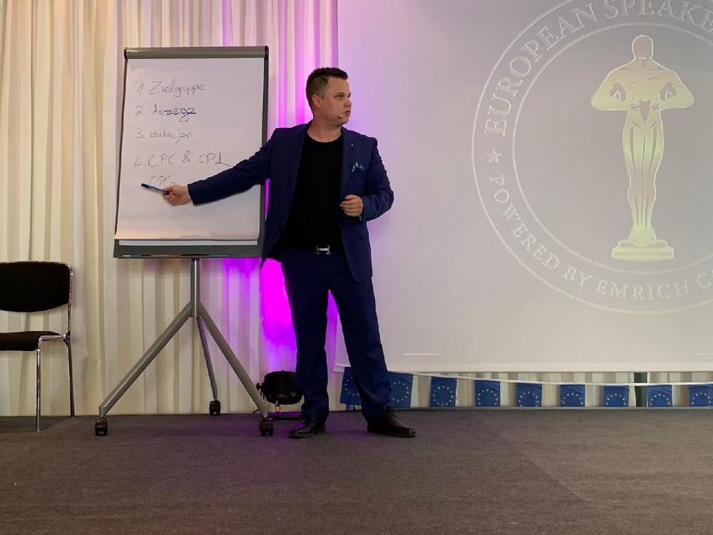 Dennis Loos gewinnt Publikumspreis des European Speaker Awards