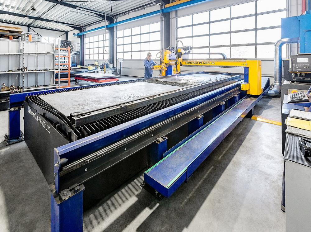 Eigene Schneidmaschine löst Lieferproblem: „Ich bin begeistert“