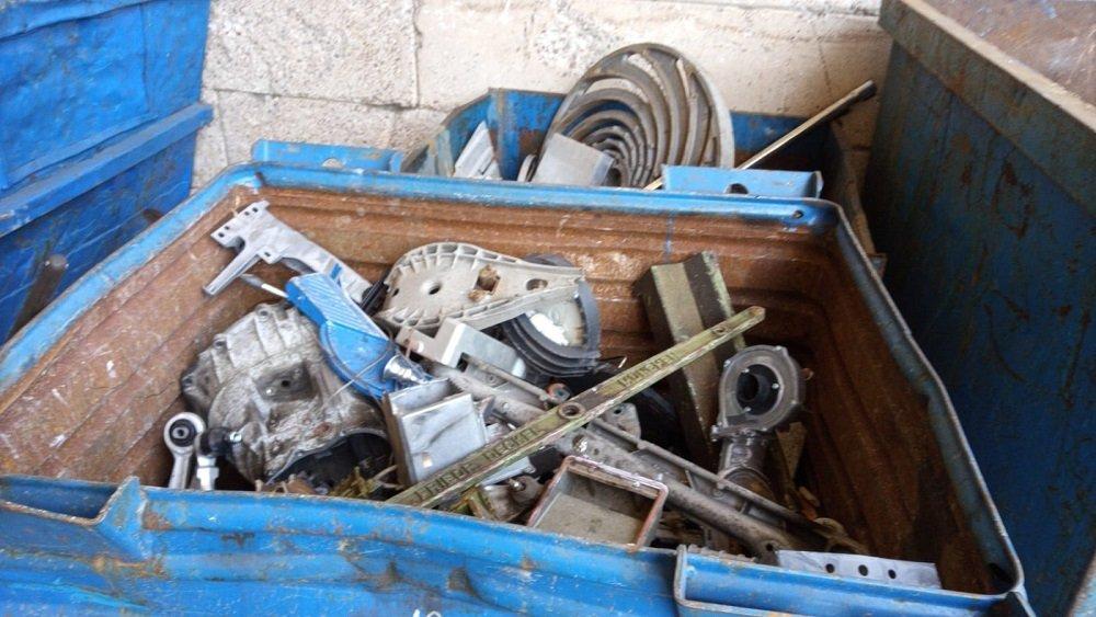 Kostenlose Schrottabholung in Aachen – Der Schrottabholung Aachen holt den Mischschrott beim Kunden ab