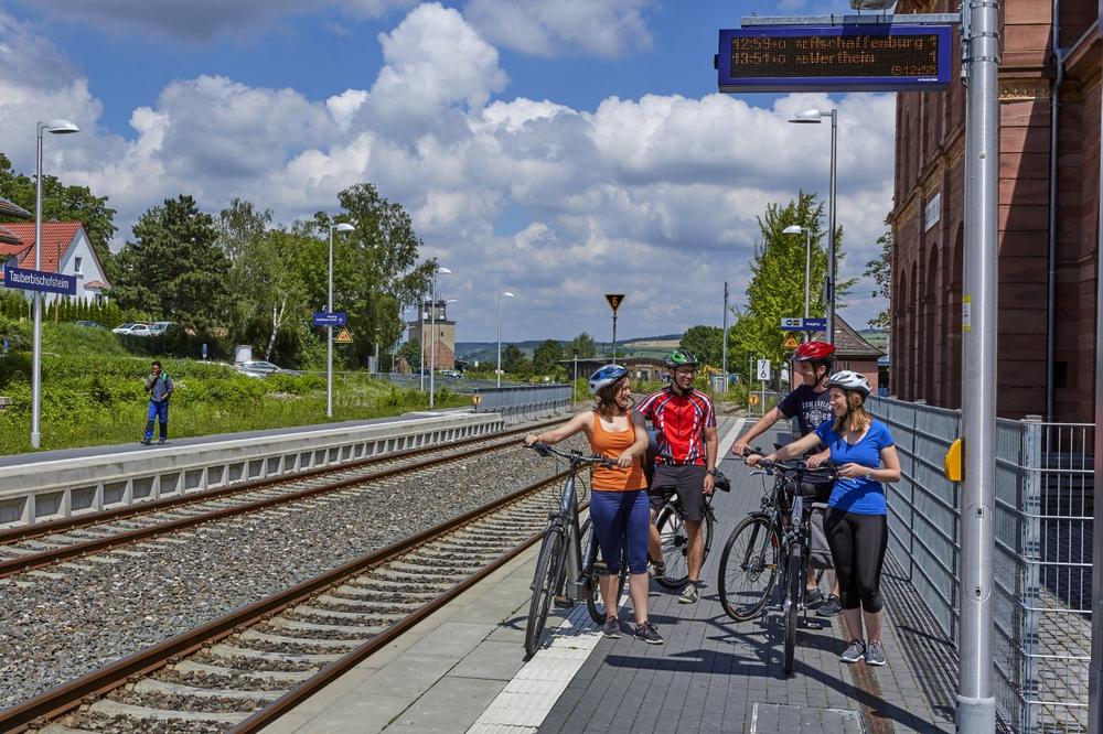 Neuer Flyer zu den Taubertäler Radelzügen und -bussen