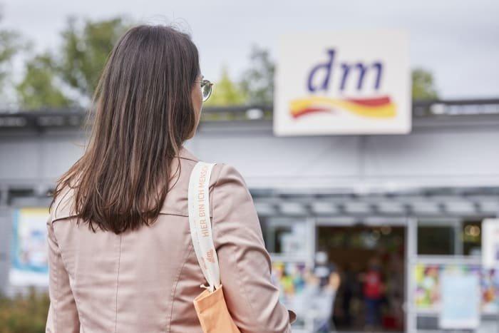 Kundenmonitor 2020: dm begeistert Kunden und ist beliebtester überregionaler Drogeriemarkt Deutschlands
