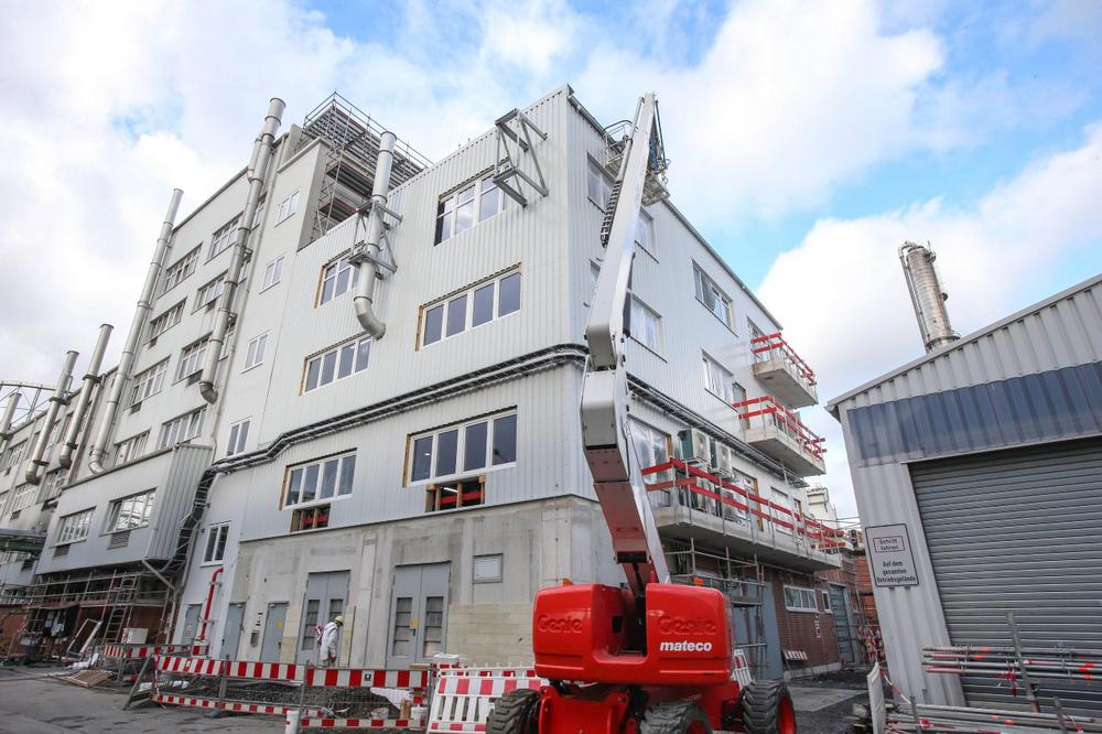 Erste Anlage des neuen Polyamid-12-Komplexes von Evonik fertiggestellt