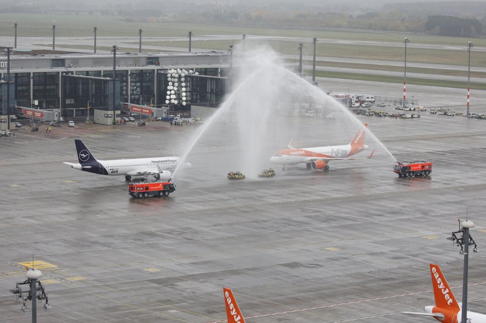 Rauch- und Wärmeabzug im Terminal 1 des BER in Betrieb