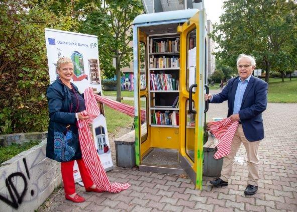 Bring ein Buch, nimm ein Buch, lies ein Buch: GESOBAU startet Pilotprojekt mit BücherboXX im Hansastraßenviertel