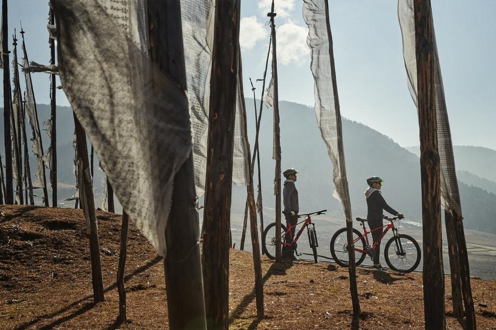 Reconnect With Six Senses