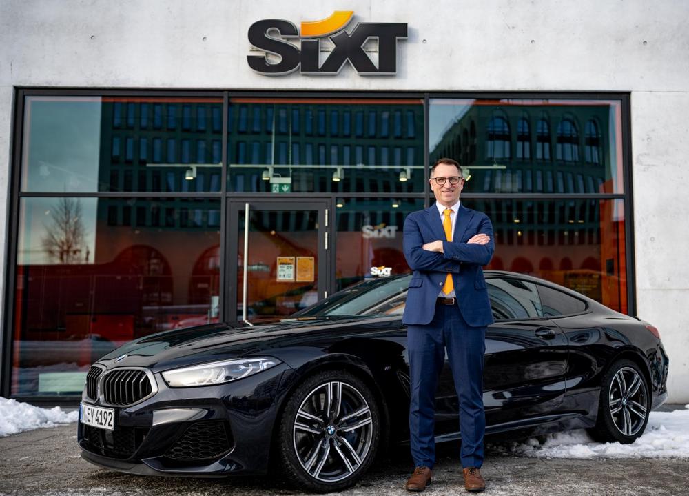 SIXT beruft langjährigen SIXT-Manager Nico Gabriel zum neuen Vorstand Operations (COO) und führt damit Filialgeschäft und digitale Mobilitätsdienste in einem Vorstandsressort konsequent weiter zusammen
