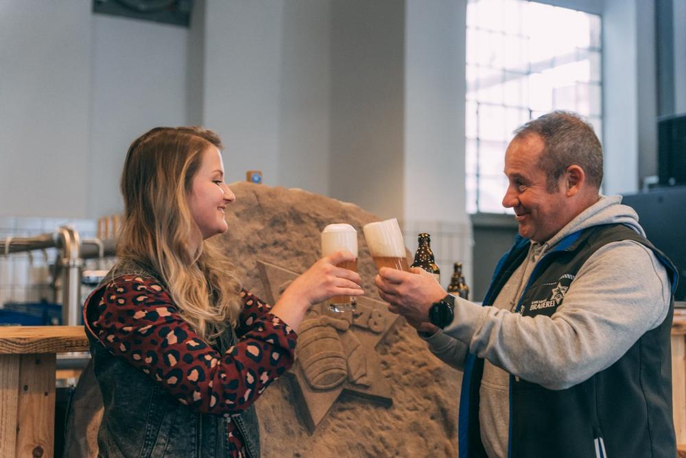 Karlsberg Helles Weizenbock startet als saisonale Bierspezialität im Handel