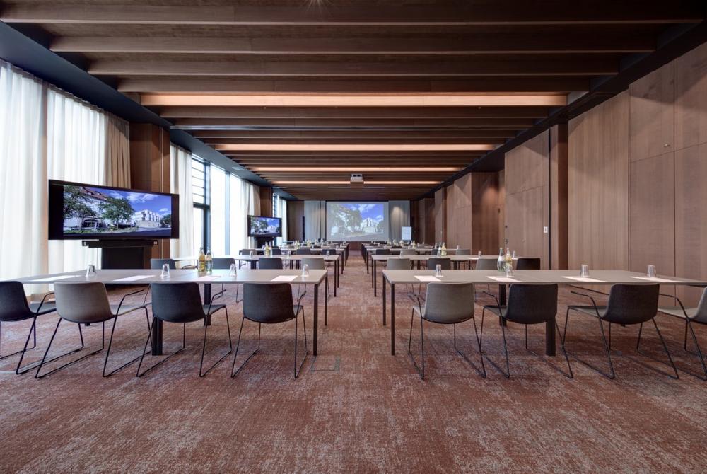 Tagungsräume sind die Klassenzimmer der Erwachsenenbildung: Würzburger Hotelier spricht über die Zukunft von Events