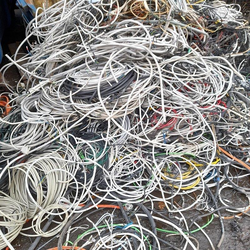 Professionelle Schrotthändler Solingen – wir holen den Schrott bei dir ab