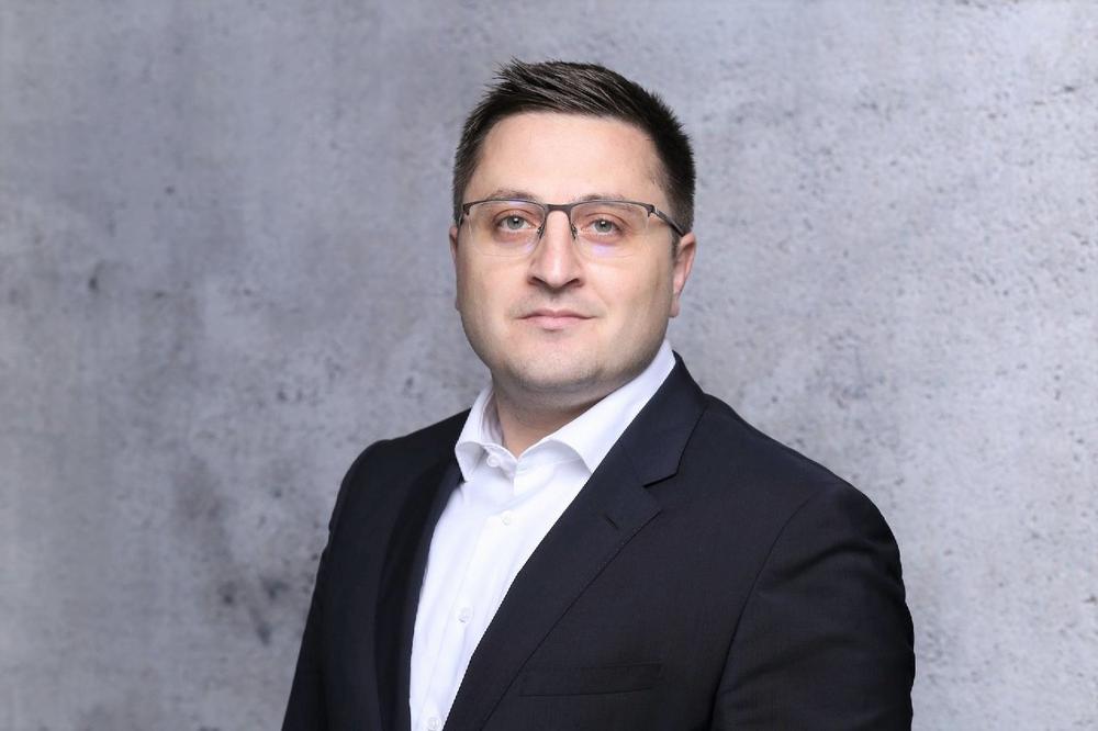 Die apsolut Group verstärkt sich im Vertrieb mit den Industrie-Experten Ferhat Eryurt und Göktürk Simsekol
