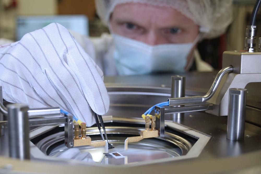 Änderung der elektrischen Leitfähigkeit macht Virusmaterial sichtbar