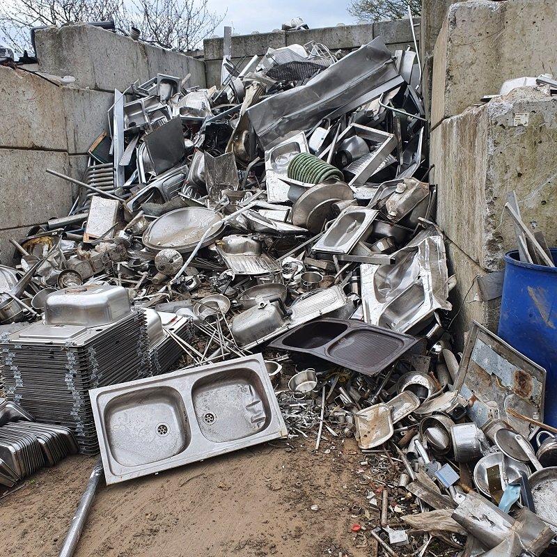 Schrottabholung: professioneller Schrotthändler in Neuss