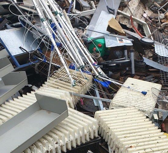 Schrottabholen lassen durch einen Schrotthändler Paderborn