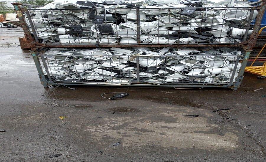 Schrottabholung Mönchengladbach – Metallschrott beinhaltet wertvolle Rohstoffe, die nicht ungenutzt verfallen sollten