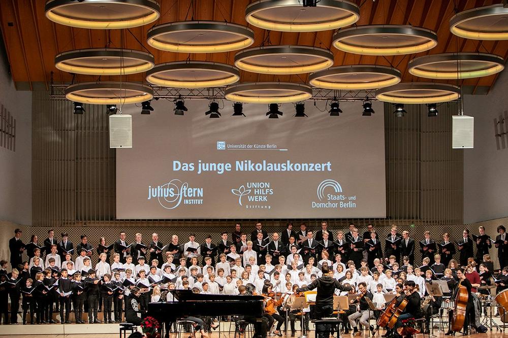 Nikolauskonzert: 6.500 Euro kommen der AltersHospizarbeit zugute