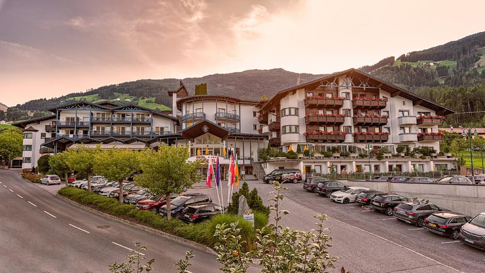 Berg und Tal auf Achse um das Wohfühlhotel Schiestl