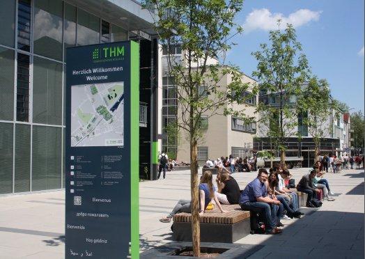 Per Fernstudium weiterqualifizieren: Logistik, Facility Management und Wirtschaftsingenieurwesen