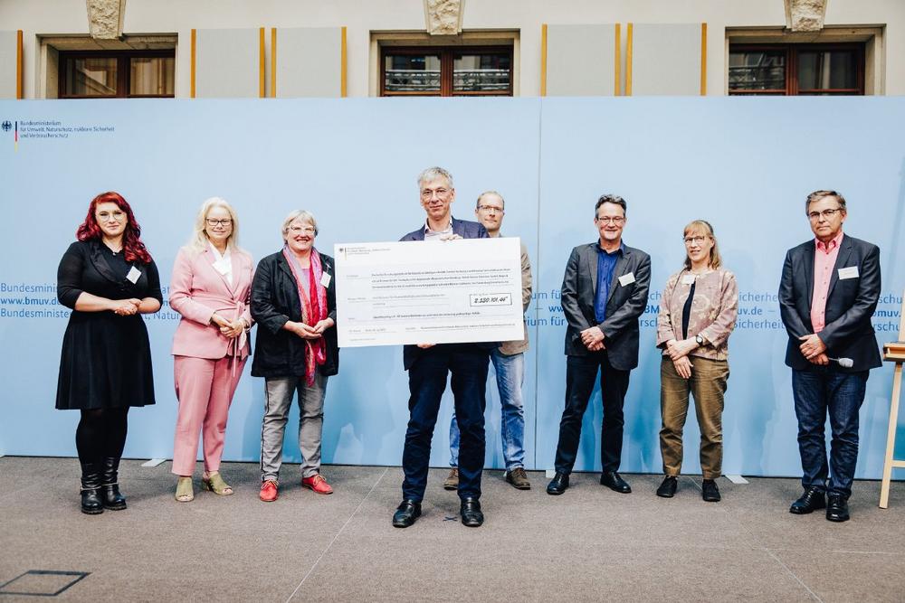 Künstliche Intelligenz für effizientere Abfallverwertung: Bund fördert Projekt „Smart Recycling Up“