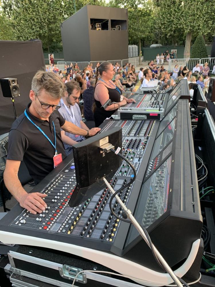 Bastille Day 2022 : 4 Lawo mc² consoles to mix the Concert de Paris