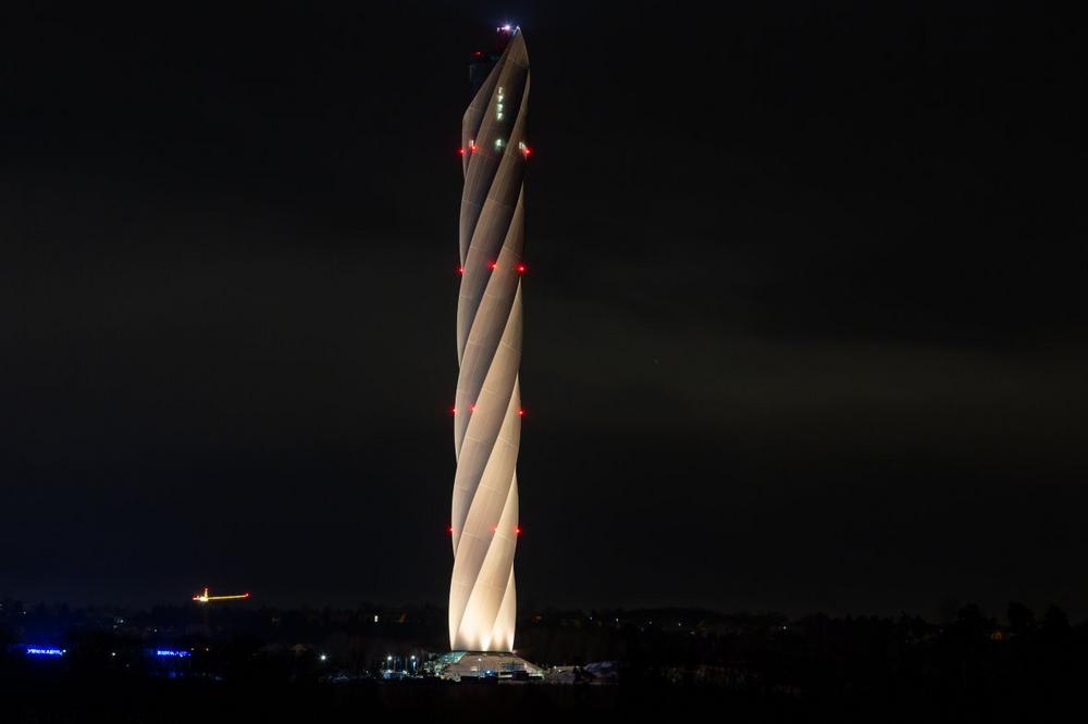 Valentinstag 2019: thyssenkrupp lässt Lichter am Testturm Rottweil erstrahlen