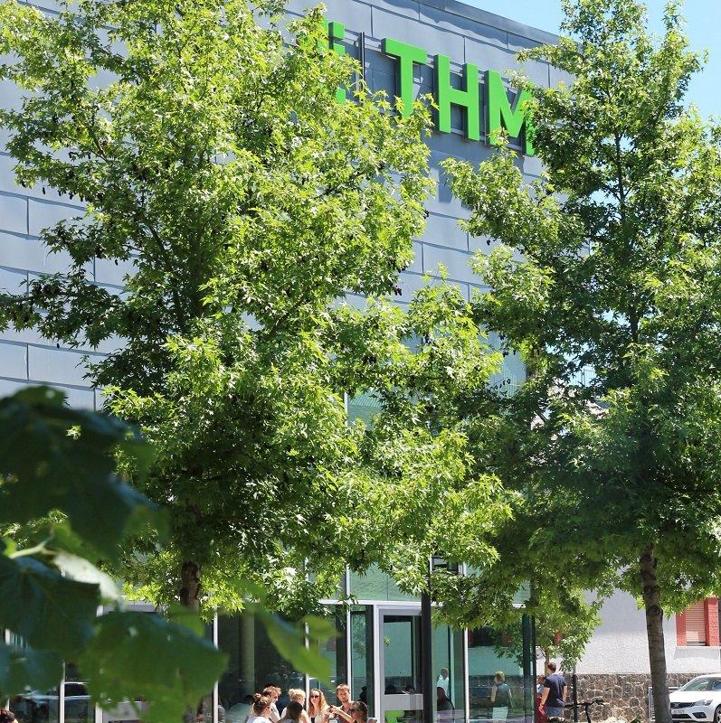 Berufsbegleitend Wirtschaftsingenieurwesen, Facility Management oder Logistik studieren
