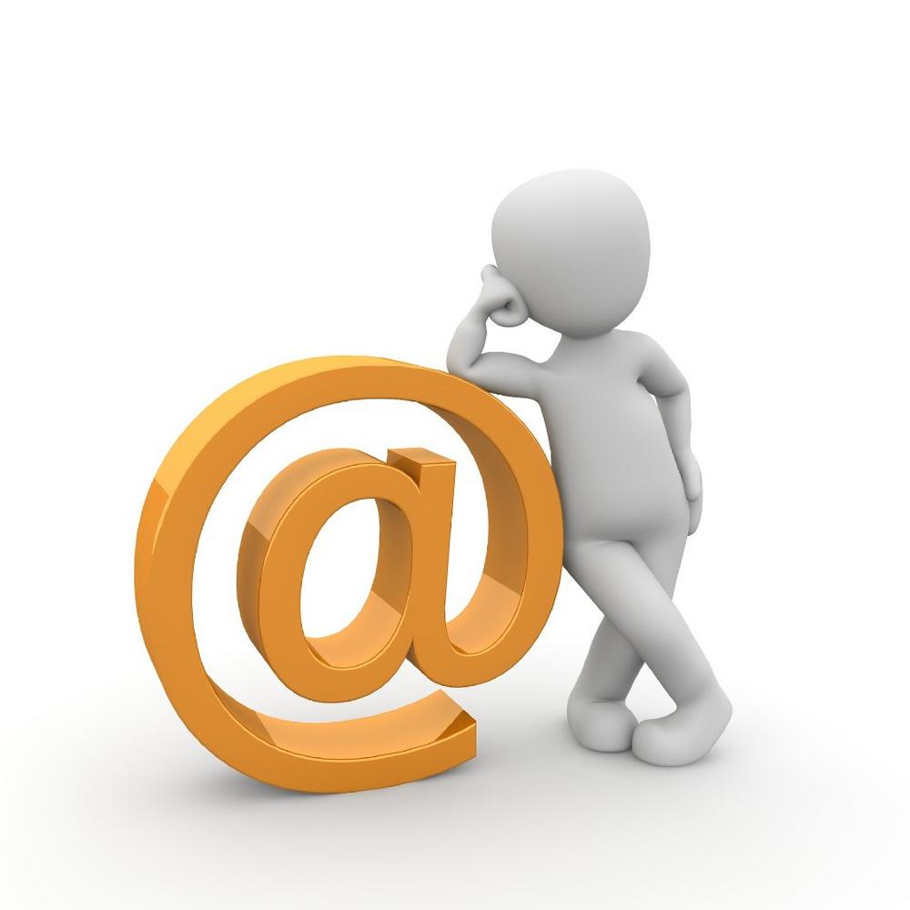 Notwendig: E-Mail mit eigener Domain