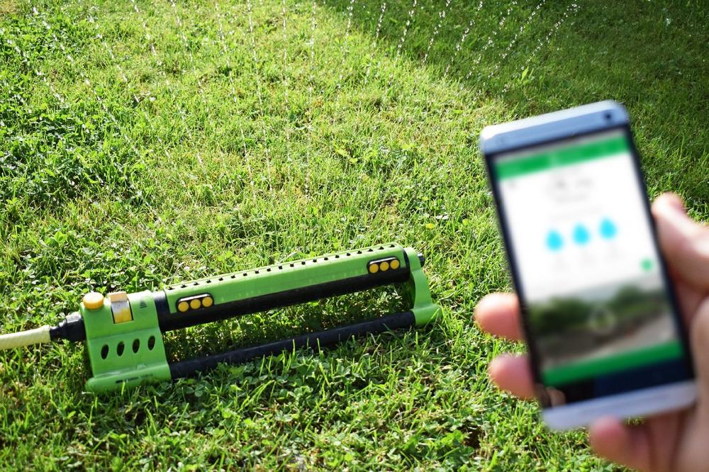 TÜV Rheinland: Mit smarten Geräten den Garten mühelos grün halten