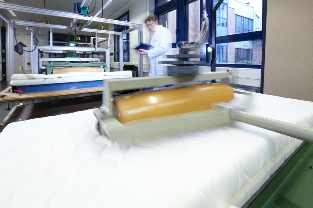 TÜV Rheinland: Neue Matratzen ausgiebig testen