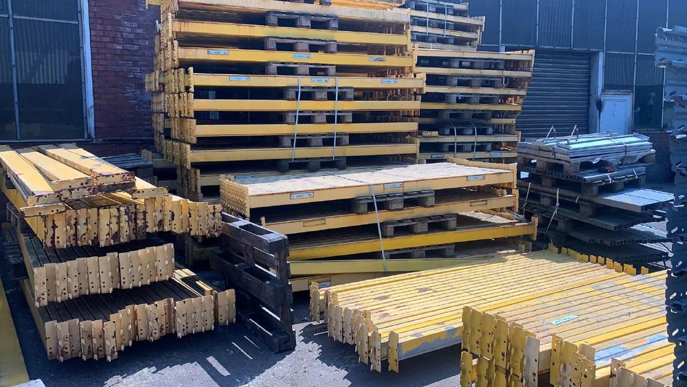 Metallsammlung durch mobile Schrotthändler in Solingen