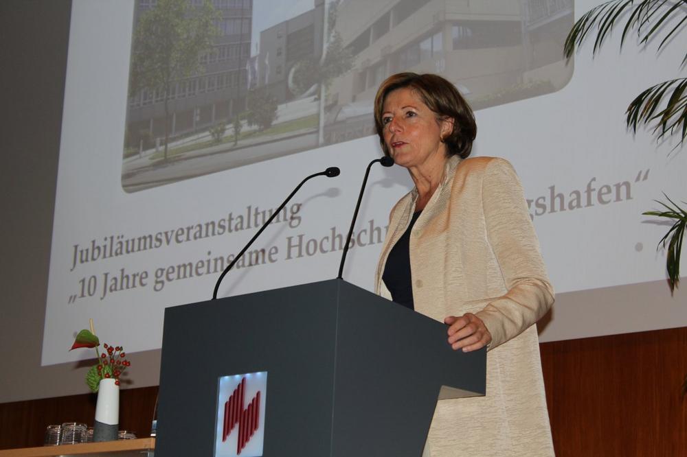 Jubiläum: 10 Jahres-Feier der Fusion zwischen Evangelischer Fachhochschule Ludwigshafen und Fachhochschule Ludwigshafen