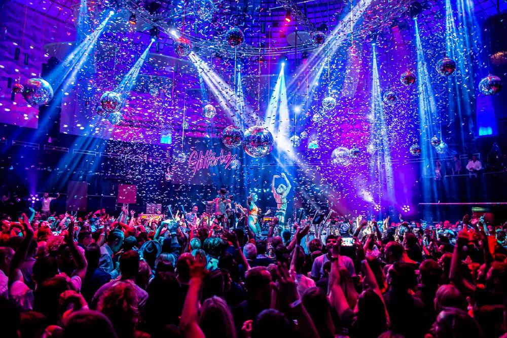 Deutschlands einzige Glitterbox-Party: 26. November 2022 in Hannover