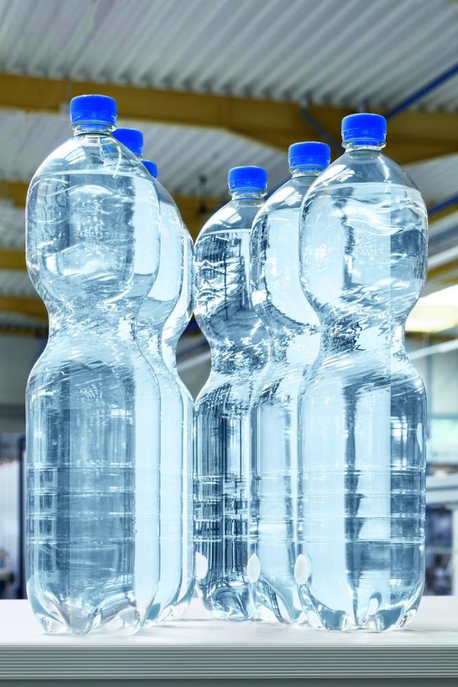 Further addition for Nature MultiPack: KHS provides universal adhesive for plastic bottles