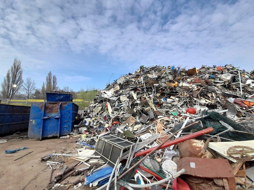 Die Schrottabholung ist mobil und in ganz Gelsenkirchen unterwegs und fährt überall den Schrott ab