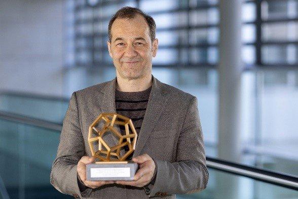 Wissenschaftler der TU Ilmenau er-hält Thüringer Forschungspreis 2022