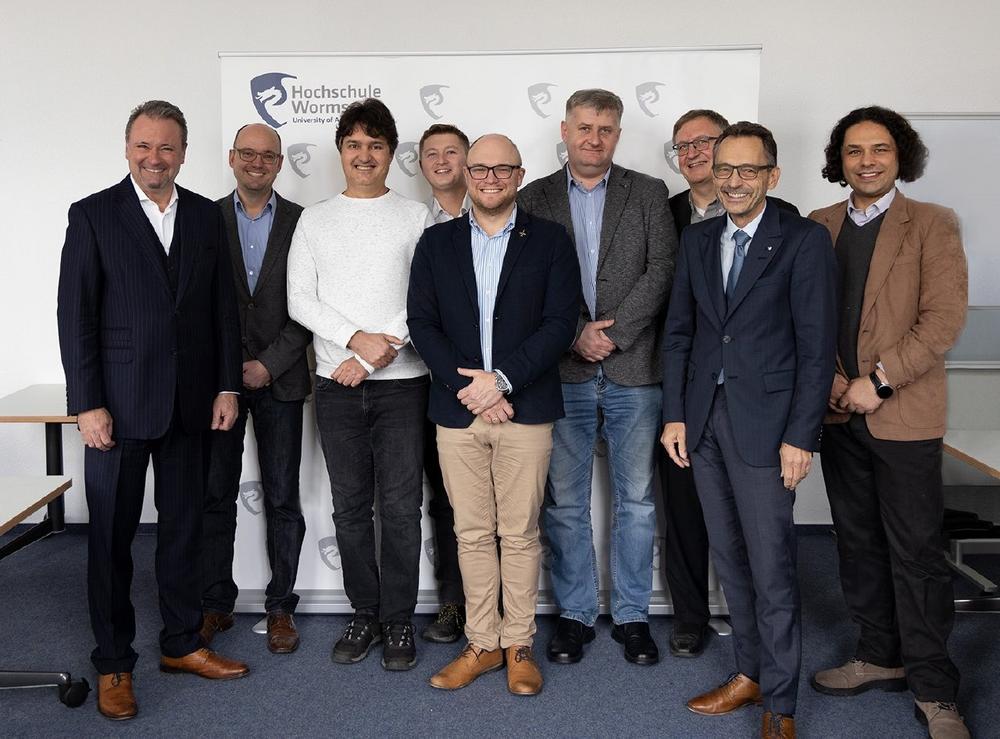 Internationaler Austausch zu Inhalten und Lehrformaten in der Aviation-Ausbildung