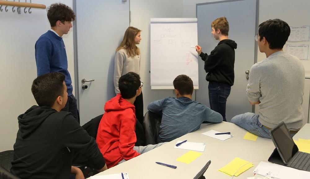 Ferienkurse für Informatikinteressierte – Raum zum Experimentieren