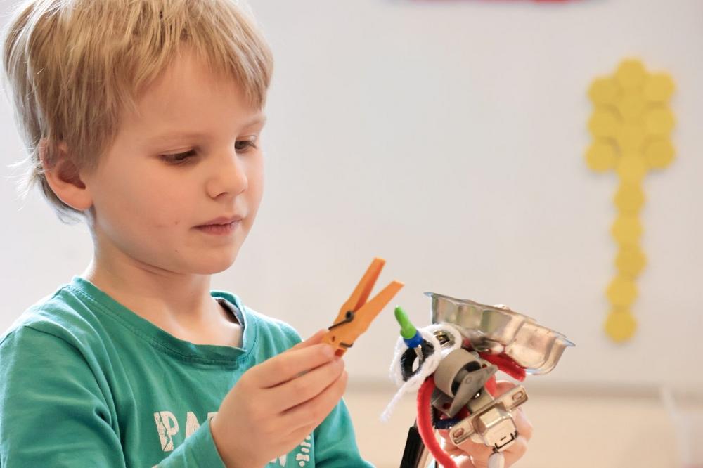 Natur und Technik: Zertifizierung für Kita Campuskinder der MHH