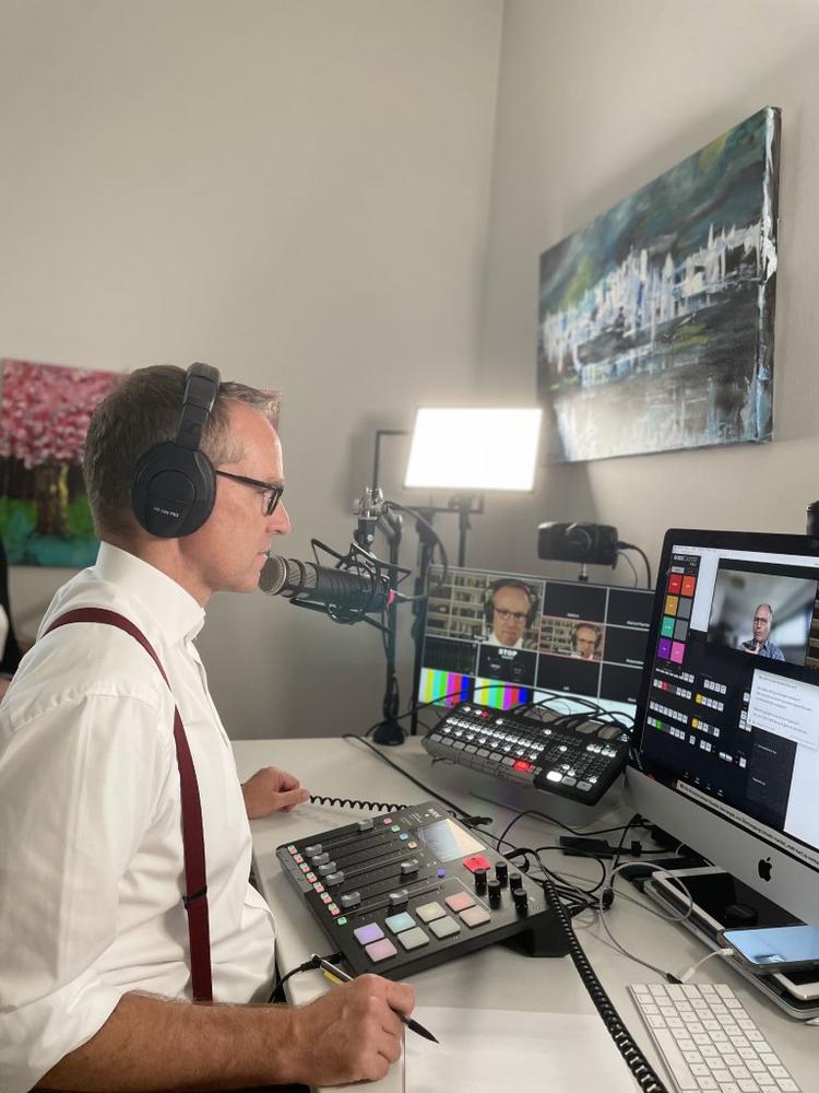 Als die Welt stillstand, ging das erste Gespräch „on air“